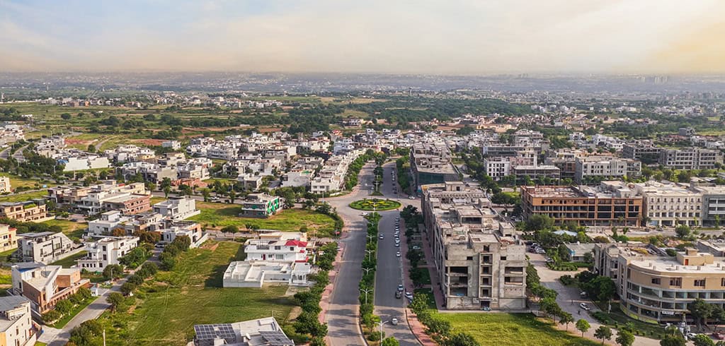 choosing a society in pakistan