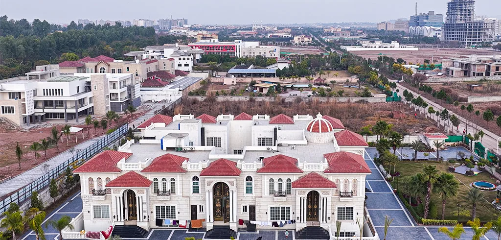 neighbourhood of gulberg